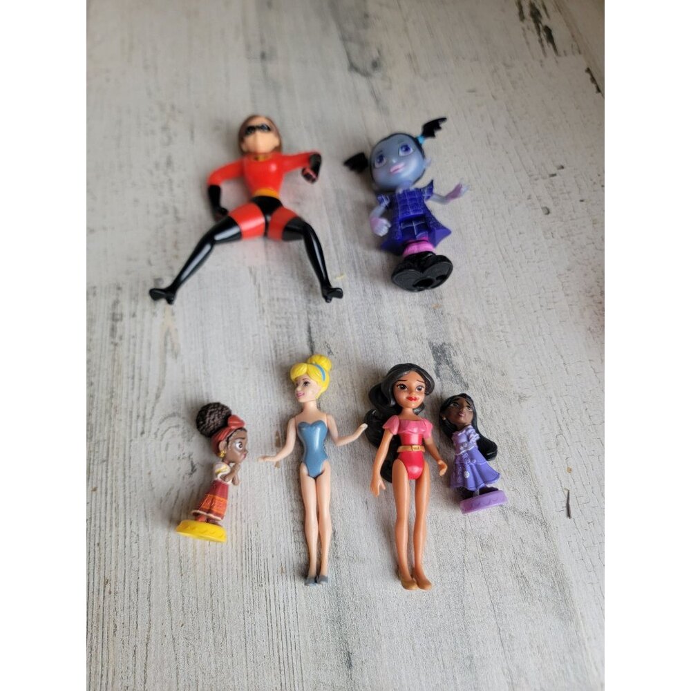 Toy set Incredibles mom Enchanto Cinderella‎ princess vampire